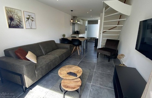 Zanddijk House | 4-Person Holiday Apartment in Veere