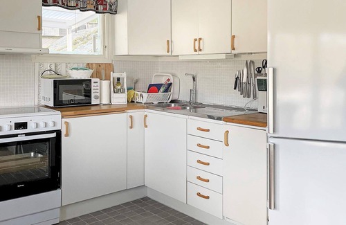 Uddevalla Municipality House | 4 person holiday home in LJUNGSKILE-By Traum