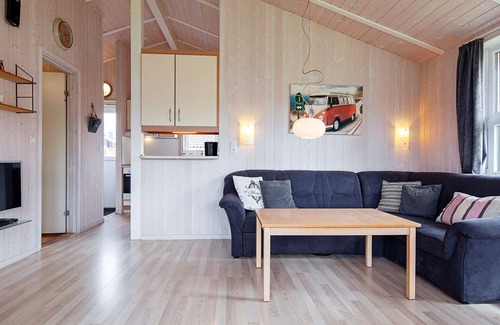 Lensterstrand House | 4 person holiday home in GROEMITZ