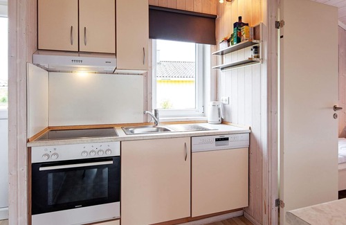 Lensterstrand House | 4 person holiday home in GROEMITZ