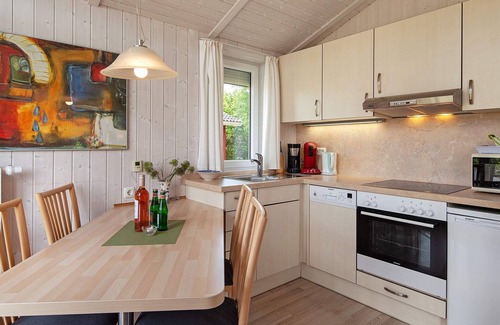 Lensterstrand House | 4 person holiday home in GROEMITZ