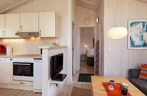 Lensterstrand House | 4 person holiday home in GROEMITZ