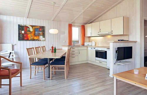 Lensterstrand House | 4 person holiday home in GROEMITZ