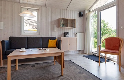 Lensterstrand House | 4 person holiday home in GROEMITZ