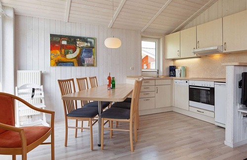 Lensterstrand House | 4 person holiday home in GROEMITZ