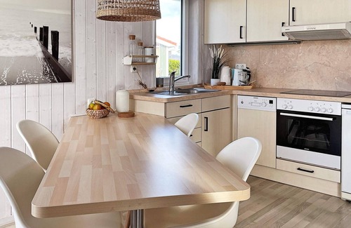 Lensterstrand House | 4 person holiday home in GROEMITZ