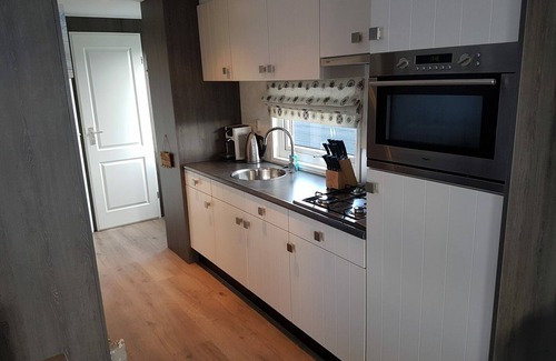 Serooskerke House | 4 person chalet on family park in Veere