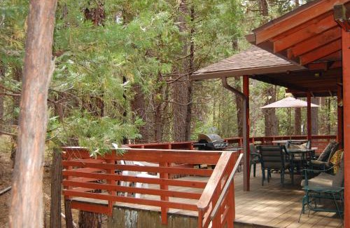 North Wawona Ski Chalet | 4 Pine Creek Cabin