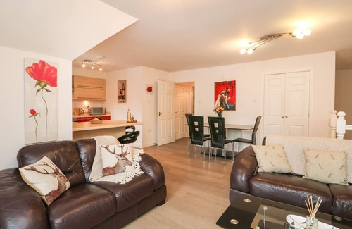 Invergarry Cottage | 4 River Court