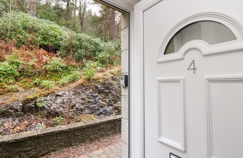 Invergarry Cottage | 4 River Court