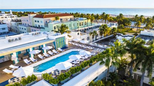 South Beach House | 4 RM on Beach SoBeSuites by AmericanVacationLiving