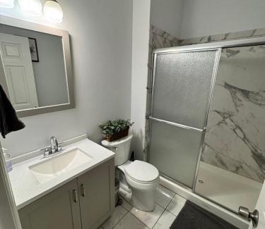 Union City Apartment | 4 ROOMS FAMILY HOUSE WITH BACKYARD, LAUNDRY AND PARKINg