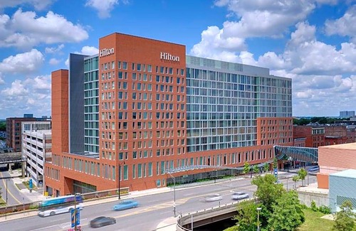 Arena District Hotel | 4-Star Hotel ∙ Hilton Columbus Downtown
