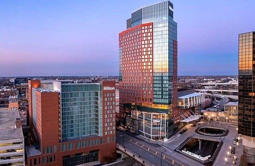 Arena District Hotel | 4-Star Hotel ∙ Hilton Columbus Downtown