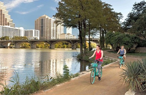 Downtown Austin Hotel | 4-Star Hotel ∙ Hyatt Regency Austin