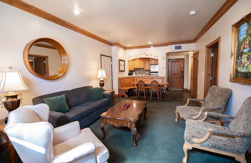 Zermatt Villa | 4-Star Zermatt Resort 2B2B Villa Only Min's to Park City, Deer Valley & Sundance