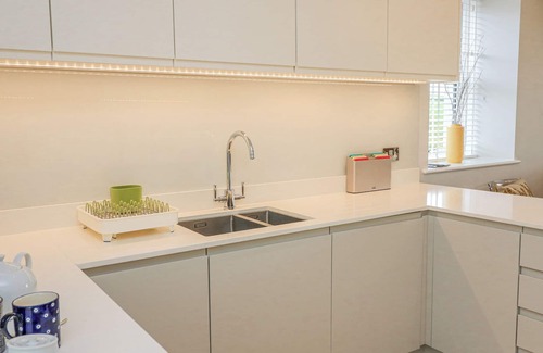 Bugford Cottage | 4 The Manor House Hillfield Village