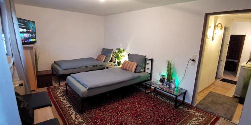 Kassel Apartment | 4 Zimmer Ferienwohnung mit privater Küche, Bad und WC, mit Gratis Frühstück, Parkplätze und WiFi