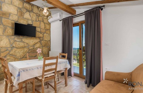 Vrh Apartment | 40 m² Apartment ∙ 1 bedroom ∙ 3 guests