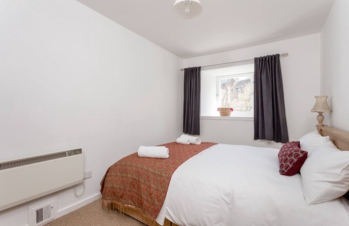 West End Apartment | 400 Dean Village Apartment