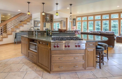 Juneau House | $400 Off Season Rates!!