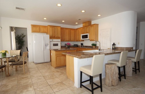 Spring Valley House | 4000 SQ. Foot, LARGE LUXURY HOME- POOL-Guard Gated Community. Close 2 Strip!