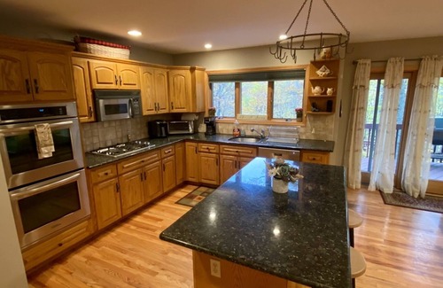 Hunter House | 4000 sq. ft. With EXTRA LARGE BRAND NEW HOT TUB. Directly across from Ski Resort