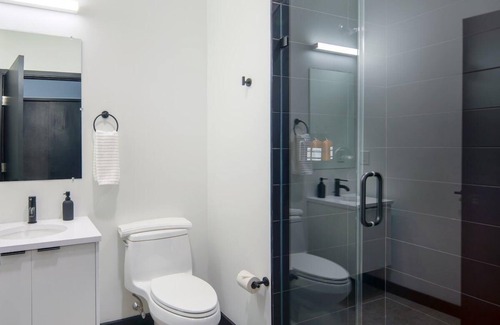 University City Apartment | 4003 Chestnut 2A in Philadelphia