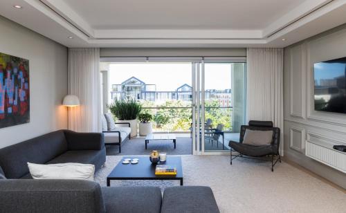 Victoria and Alfred Waterfront Apartment | 401 Dovenby