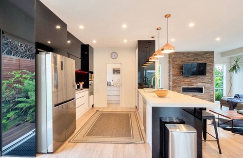 Royal Oak House | 40B Buckley Road, Epsom