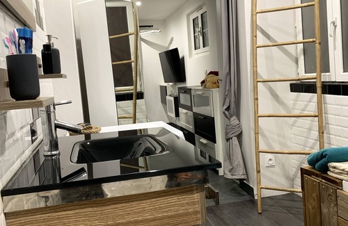 Biguglia House | 40M2 APARTMENT + NEW TERRACE - NIGHT OR WEEK