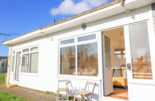 Dartmouth Cottage | 418 Norton Park