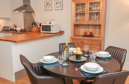 Dartmouth House | 42 Dart Marina