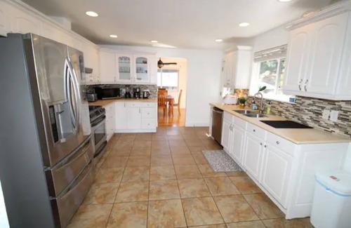 West Queen Anne House | 4315 90th - 5 Bedroom Mercer Island family home