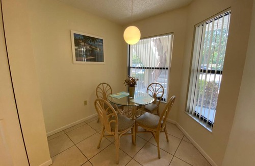 Trailer Estates Apartment | 4330 Shorewalk lakeview condo close to IMG and Beach