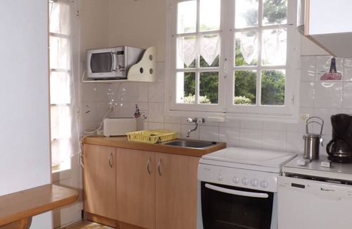 Batz-sur-Mer Villa | 44 - BATZ SUR MER: RENT VILLA 9 PERS AT 200M SEA