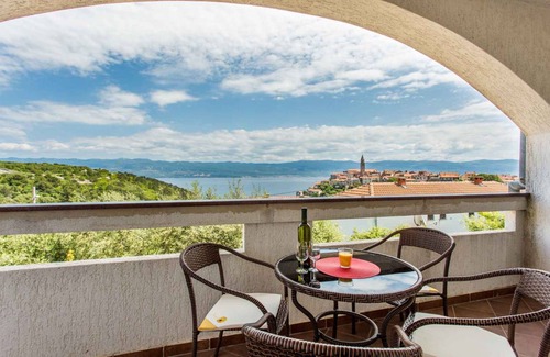 Vrbnik Apartment | 45 m² Apartment ∙ 2 bedrooms ∙ 4 guests
