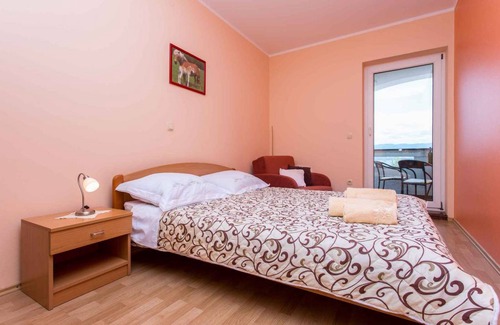 Vrbnik Apartment | 45 m² Apartment ∙ 2 bedrooms ∙ 4 guests