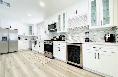 La Habra House | 45% OFF 4B/2B Close Disneyland, Knott's, Colleges, Beaches & Shops