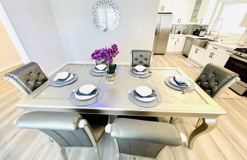 La Habra House | 45% OFF 4B/2B Close Disneyland, Knott's, Colleges, Beaches & Shops