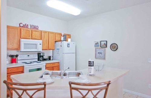 Bellavida House | 4563 Ada Lane 2596 4 Bedroom Townhouse by RedAwning