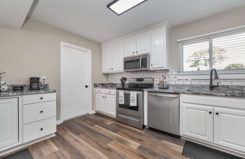 Hampton House | 4BD home with gameroom and pool, close to Langley & PTC!