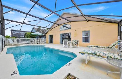Westridge House | 4Bed 3Bath Private Pool Sunrise Retreat