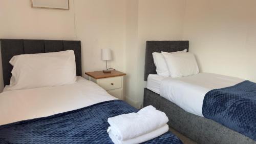 Aylesbury House | 4Bedroom house at Town Centre with Free Driveway Parking
