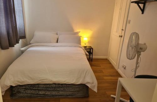 East Walworth House | 4Br-2Ensuite-10minCentralLondon-Sleeps11-Parking