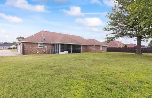 Rogers House | 4BR/3BA Rogers Home -3 mi to AMP