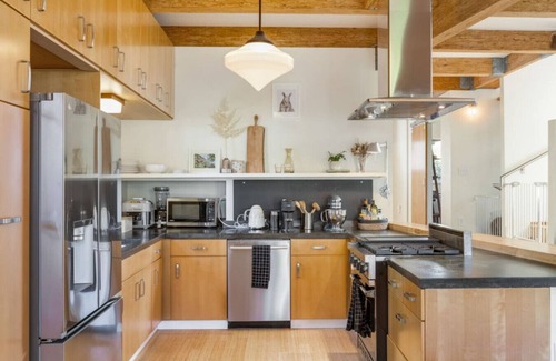 North Queen Anne House | 4BR 4BA The Gardens at Queen Anne