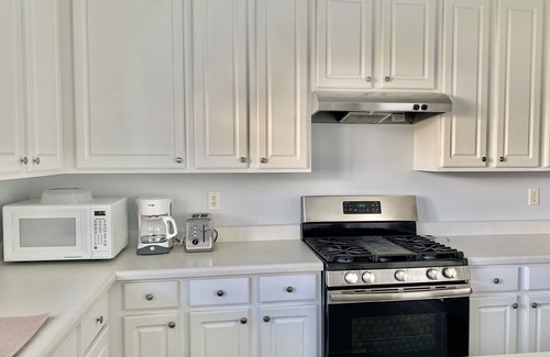 Norcross House | 4BR Home Near I-85/I-285 Ideal for Remote Work/Study