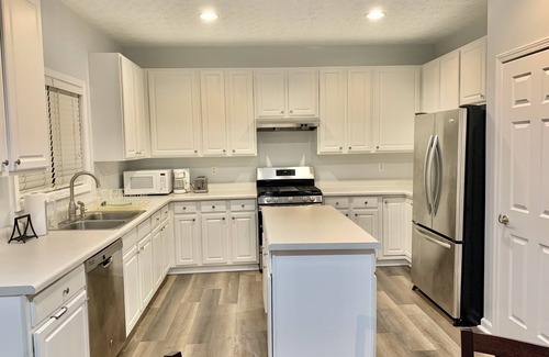 Norcross House | 4BR Home Near I-85/I-285 Ideal for Remote Work/Study