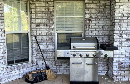 Langston Mile Village Villa | 4BR Lakeside Villa. Minutes from Ole Miss campus and The Square